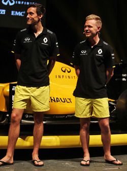 Jolyon Palmer, Renault Sport F1 Team and Kevin Magnussen, Renault Sport F1 Team