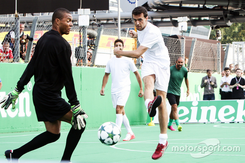 Jolyon Palmer, Renault Sport F1 Team at the charity 5-a-side football match