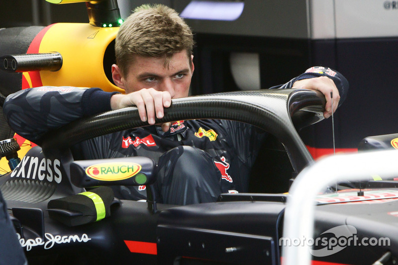 Max Verstappen, Red Bull Racing RB12 with the Halo cockpit cover