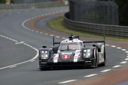 #1 Porsche Team Porsche 919 Hybrid: Timo Bernhard, Mark Webber, Brendon Hartley