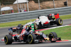 Карлос Сайнс-мол., Scuderia Toro Rosso STR11