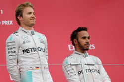 Nico Rosberg, Mercedes AMG F1 Team e Lewis Hamilton, Mercedes AMG F1 Team