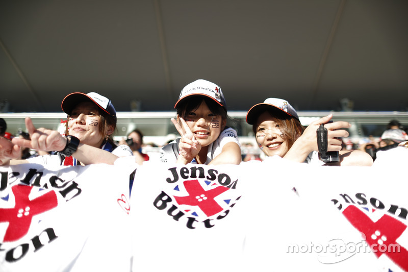 Japanese Jenson Button fans