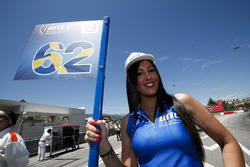 Gridgirl von Thed Björk, Polestar Cyan Racing, Volvo S60 Polestar TC1