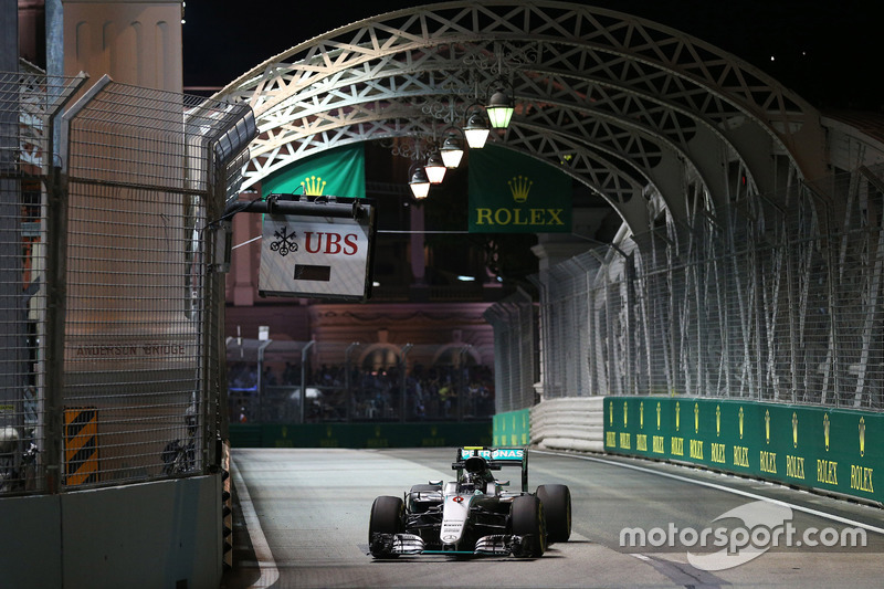 1. Nico Rosberg, Mercedes AMG F1 W07 Hybrid