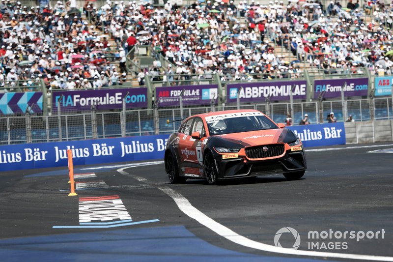 Célia Martin, Viessman Jaguar eTROPHY Team Germany