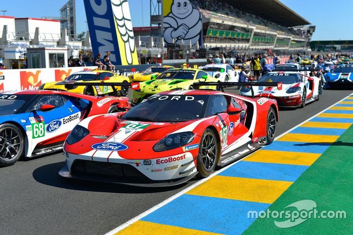 #67 Ford Chip Ganassi Racing Ford GT: Andy Priaulx, Harry Tincknell, Jonathan Bomarito