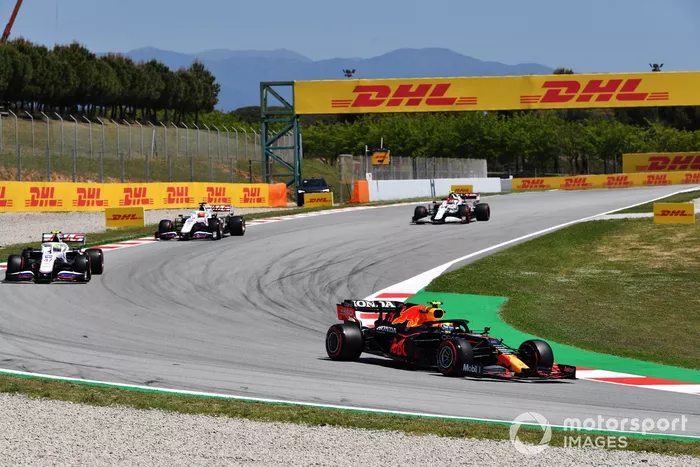 Sergio Pérez, Red Bull Racing RB16B, Mick Schumacher, Haas VF-21, Nikita Mazepin, Haas VF-21, Antonio Giovinazzi, Alfa Romeo Racing C41