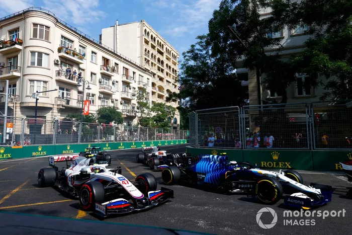 Nicholas Latifi, Williams FW43B, Mick Schumacher, Haas VF-21, al inicio