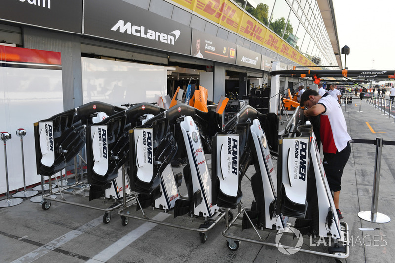 Sauber C37, ніс і передні антикрила