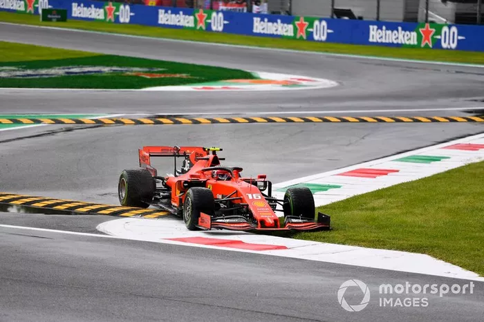 Charles Leclerc, Ferrari SF90, taglia la curva