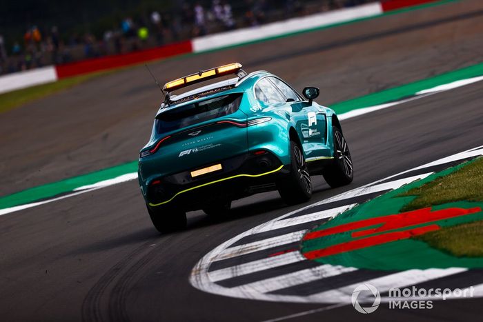 El coche médico en marcha