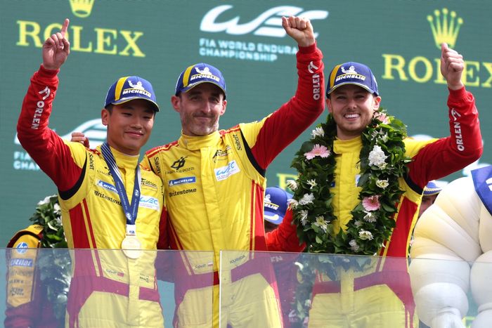 Podium: Race winner #83 AF Corse Ferrari 499P: Yifei Ye, Philip Hanson, Robert Kubica