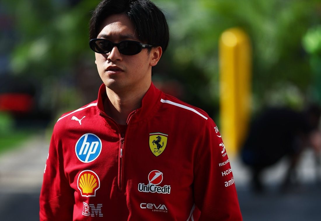 Zhou Guanyu, Ferrari przybywa do padoku 