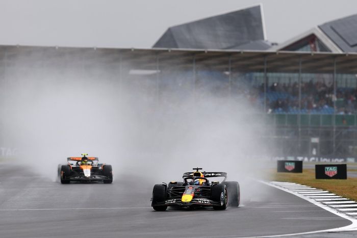 Lando Norris, McLaren, Max Verstappen, Red Bull Racing