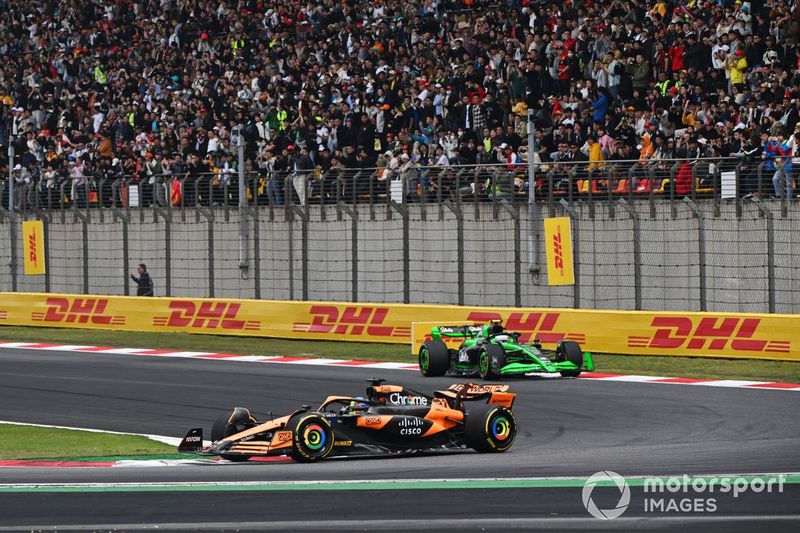 Oscar Piastri, McLaren MCL38 