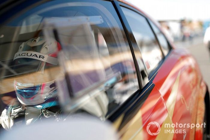Zhang Yaqi, Jaguar China Racing