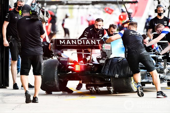 Fernando Alonso, Alpine A521, vuelve al garaje