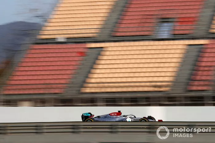 Lewis Hamilton, Mercedes W13