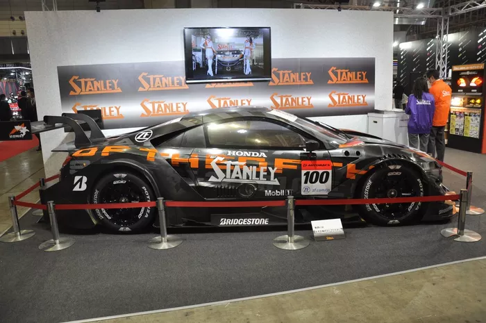 #100 STANLEY NSX-GT P-01