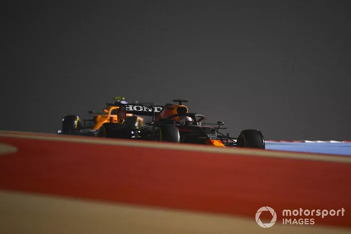 Max Verstappen, Red Bull Racing RB16B 