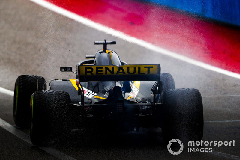 <img src="https://cdn-1.motorsport.com/static/custom/car-thumbs/F1_2018/CARS/renault.png" alt="" width="250" /> Renault