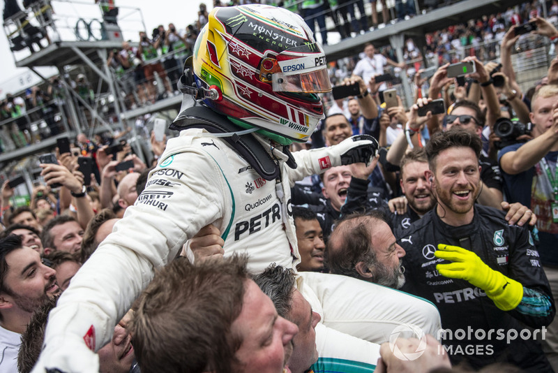 Race winner Lewis Hamilton, Mercedes AMG F1