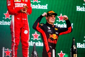 Max Verstappen, Red Bull Racing, 1e plaats, op het podium