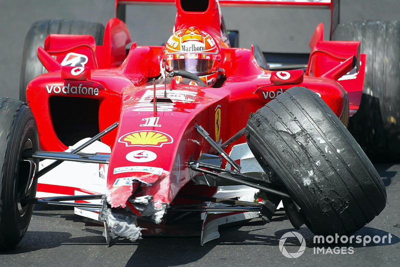 Crash: Michael Schumacher, Ferrari F2004