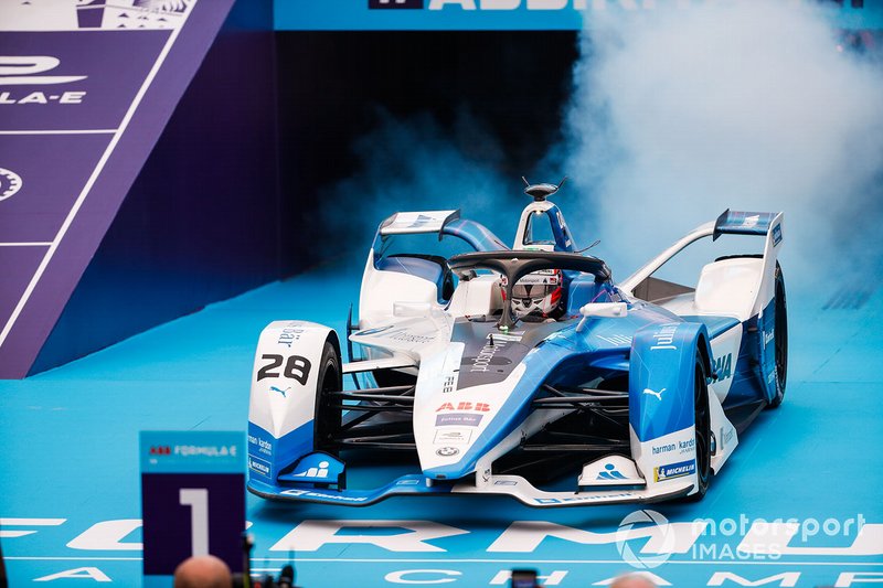 Antonio Felix da Costa, BMW I Andretti Motorsports, BMW iFE.18 pulls up in front of the podium