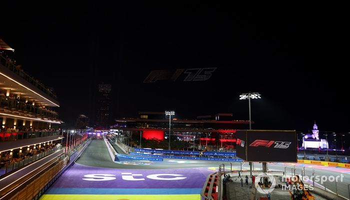 Espectáculo de drones en el cielo antes del Gran Premio de F1 de Arabia Saudí 