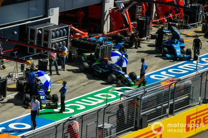 Enaam Ahmed, Carlin, Alexander Peroni, Campos Racing e Calan Williams, Jenzer Motorsport