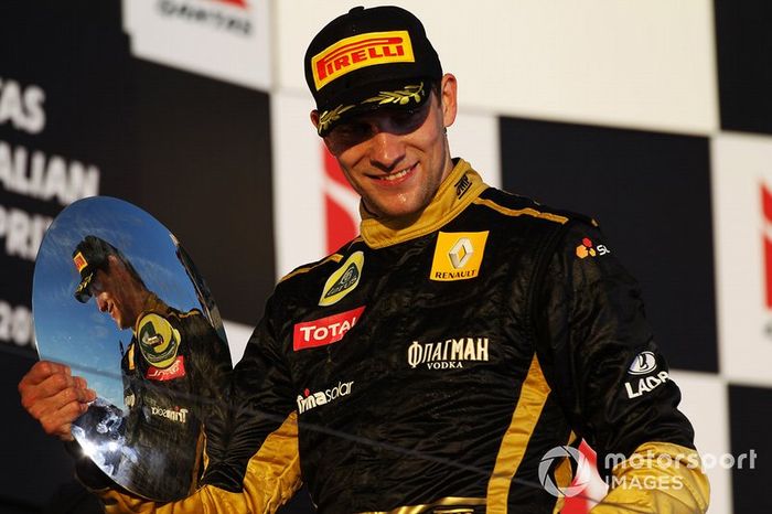 Podio: tercer lugar Vitaly Petrov, Lotus Renault GP
