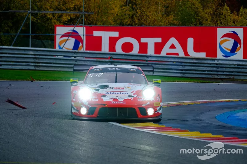 #22 Frikadelli Racing Team Porsche 911 GT3-R: Jörg Bergmeister, Frederic Makowiecki, Dennis Olsen