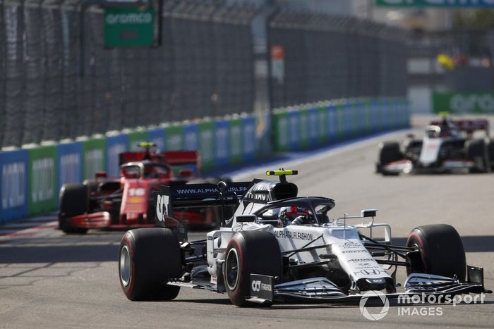 Pierre Gasly, AlphaTauri AT01, Charles Leclerc, Ferrari SF1000