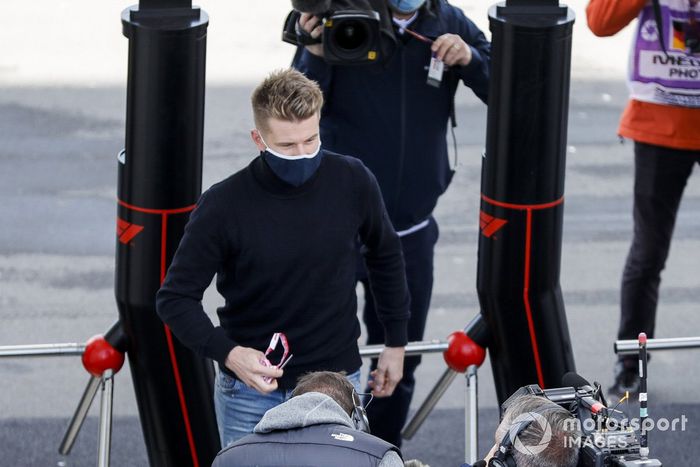 Nico Hulkenberg, Racing Point, llega al circuito