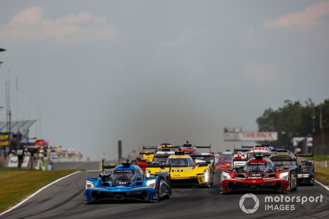 #10 Wayne Taylor Racing with Andretti Acura ARX-06: Ricky Taylor, Filipe Albuquerque, #40 Wayne Taylor Racing with Andretti Acura ARX-06: Jordan Taylor, Louis Deletraz