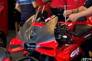 Detalles de la moto del Ducati Team