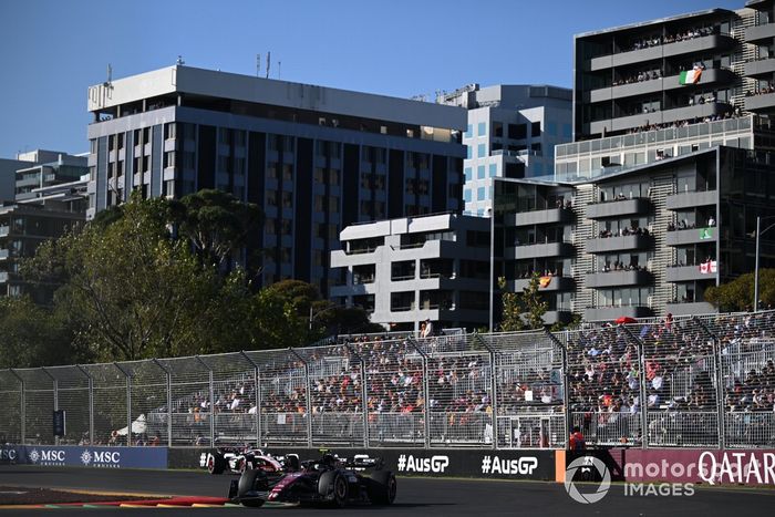 Zhou Guanyu, Alfa Romeo C43, Kevin Magnussen, Haas VF-23