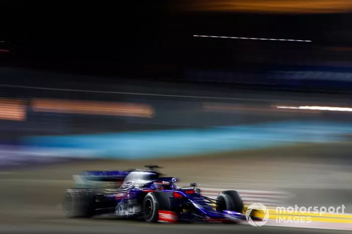 14: Daniil Kvyat, Toro Rosso STR14, 1:39.957
