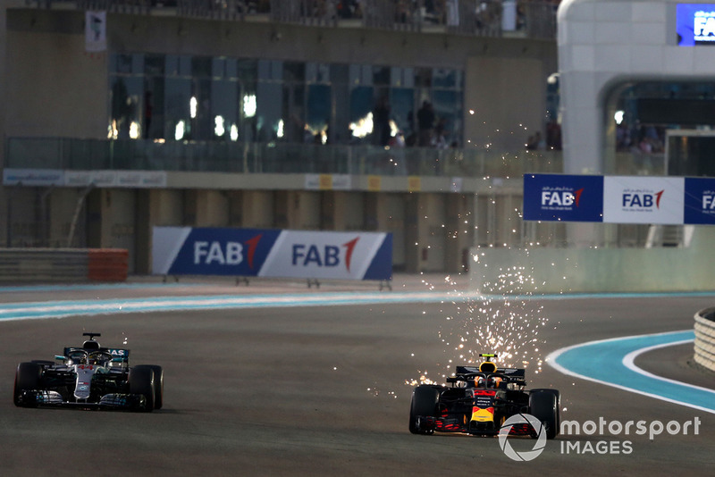 Lewis Hamilton, Mercedes AMG F1 W09 EQ Power+ y Max Verstappen, Red Bull Racing RB14