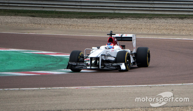 La Colombienne Tatiana Calderón, lors des Essais Sauber