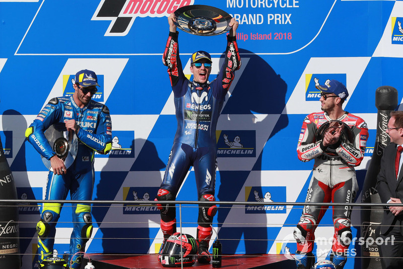 Подіум: друге місце Андреа Янноне, Team Suzuki MotoGP, переможець гонки Маверік Віньялес, Yamaha Factory Racing, третє місце Андреа Довіціозо, Ducati Team
