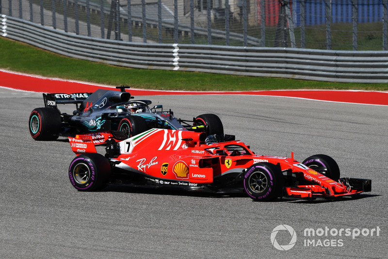 Кімі Райкконен, Ferrari SF71H, Льюіс Хемілтон, Mercedes AMG F1 W09