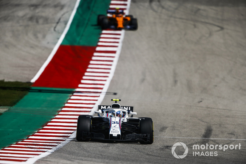 Sergey Sirotkin, Williams FW41, leads Stoffel Vandoorne, McLaren MCL33