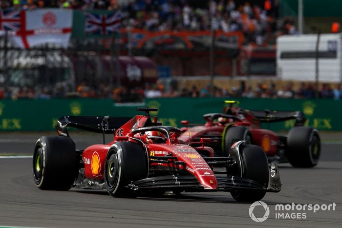 Charles Leclerc, Ferrari F1-75, Carlos Sainz