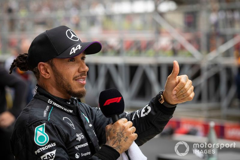 Lewis Hamilton, Mercedes-AMG F1 Team, 2a posizione, viene intervistato in Parc Ferme 