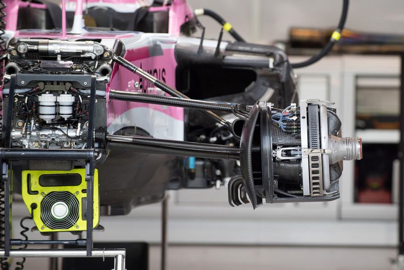 Racing Point Force India VJM11 front wheel hub and front suspension detail
