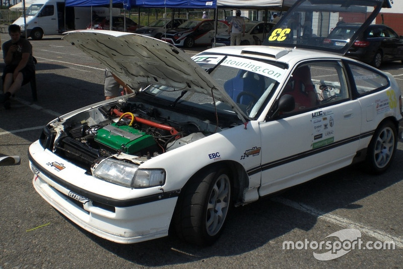 Honda CRX Владислава Феоктістова терпляче чекає старту