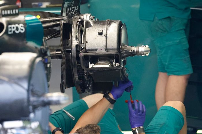 Detalle del tambor de freno del Aston Martin AMR23